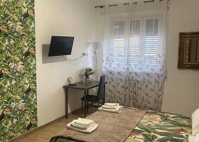 Stanza Matrimoniale Bagno Privato *